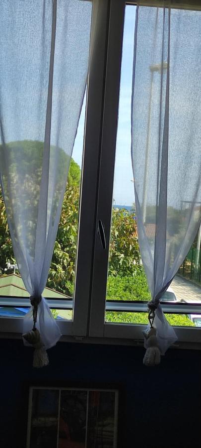 2 Chambres Cote Plage Et Aeroport Hyeres Exterior photo